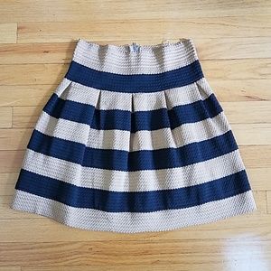 Neslay designer skater skirt sz large